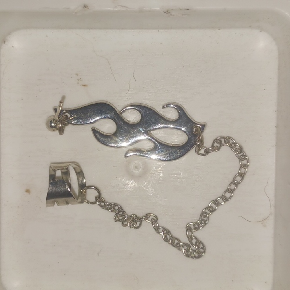 Set Metal Flame Chain Earrings